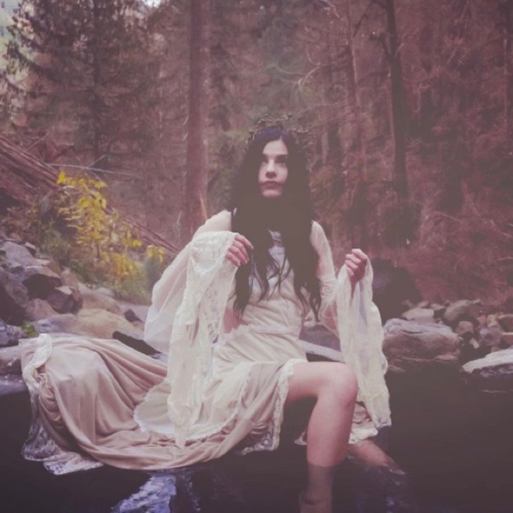 Meet your Posher, Raven